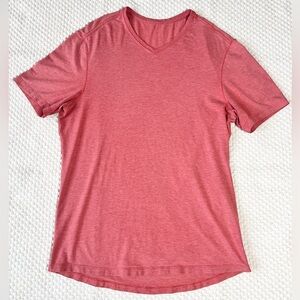 Lululemon Men’s T-shirt v-neck in heather red - size Small cotton blend running